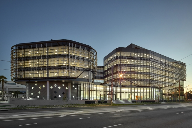 Botanicca | Design: Gray Puksand | Photography: Peter Clarke Botanicca | Design: Gray Puksand | Photography: Peter Clarke | Builtworks.com.au