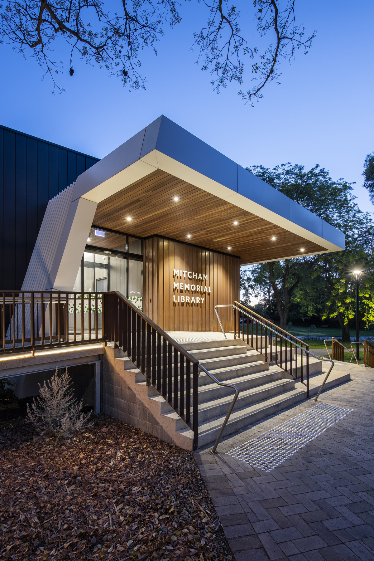 Mitcham Memorial Library  | DesignInc | Builtworks.com.au
