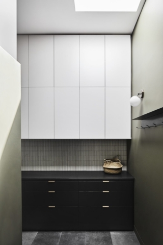 Milford | Design: Rosstang Architects | Images: Sharyn Cairns | Builtworks.com.au