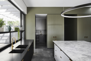 Milford | Design: Rosstang Architects | Images: Sharyn Cairns | Builtworks.com.au