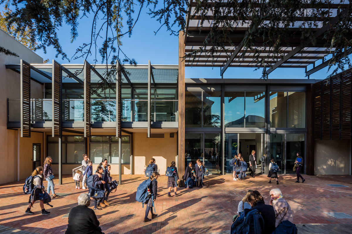 Ruyton Girl's School | Design: Sally Draper Architects | Photography: Trevor Mein | Builtworks.com.au