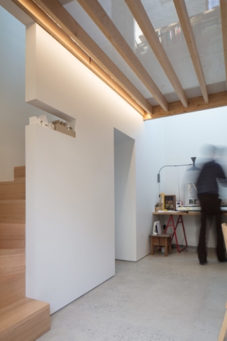 Cubby Office | Design: Krisna Cheung Architects | Photography: Nic Granleese | Builtworks.com.au