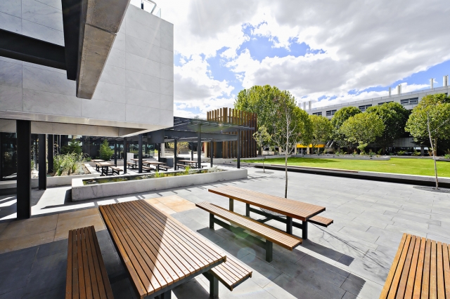 Deakin Waurn Ponds Central Campus | Design: Six Degrees Architects | Photography: Patrick Rodriguez | Builtworks.com.au