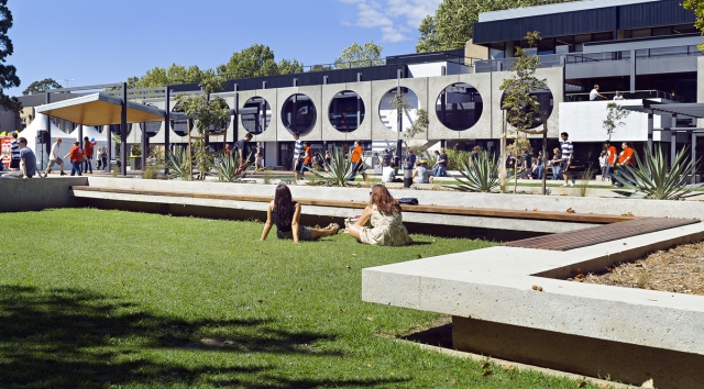 Deakin Waurn Ponds Central Campus | Design: Six Degrees Architects | Photography: Patrick Rodriguez | Builtworks.com.au