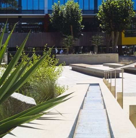 Deakin Waurn Ponds Central Campus | Design: Six Degrees Architects | Photography: Patrick Rodriguez | Builtworks.com.au