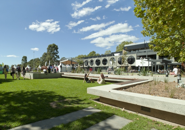 Deakin Waurn Ponds Central Campus | Design: Six Degrees Architects | Photography: Patrick Rodriguez | Builtworks.com.au