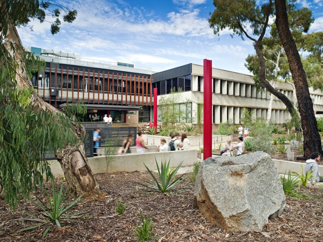 Deakin Waurn Ponds Central Campus | Design: Six Degrees Architects | Photography: Patrick Rodriguez | Builtworks.com.au