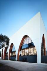 Parade College Nash Learning Centre | Design: CHT Architects | Images: Rhiannon Slatter | Builtworks.com.au