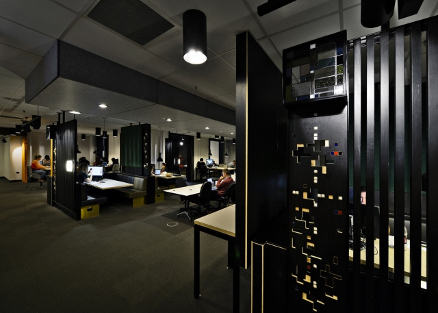 Deakin Uni Burwood Library | Design: Six Degrees Architects | Images: Patrick Rodriguez Deakin Uni Burwood Library | Design: Six Degrees Architects | Images: Patrick Rodriguez | Builtworks.com.au