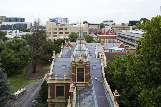 University of Melbourne Academic Services | Design: Six Degrees Architects | Images: Alice Hutchison University of Melbourne Academic Services | Design: Six Degrees Architects | Images: Alice Hutchison | Builtworks.com.au