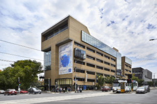 University of Melbourne Academic Services | Design: Six Degrees Architects | Images: Alice Hutchison University of Melbourne Academic Services | Design: Six Degrees Architects | Images: Alice Hutchison | Builtworks.com.au