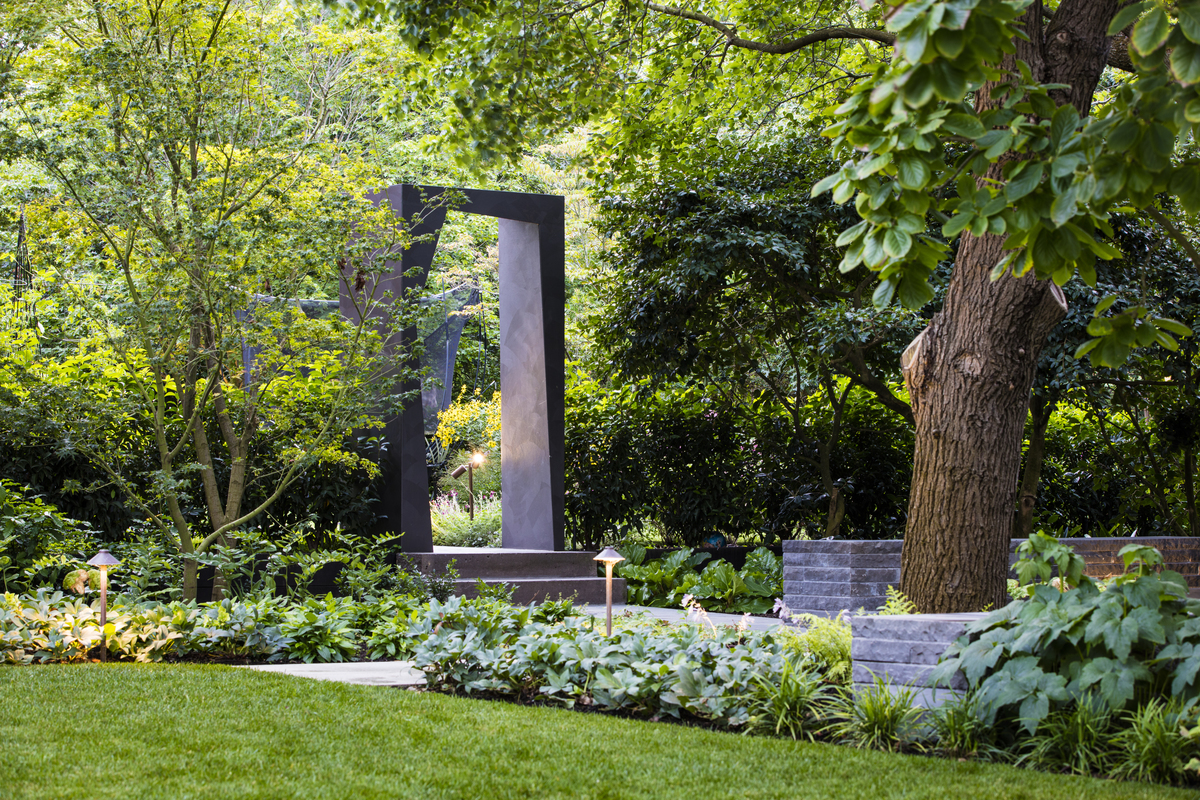 Camberwell Garden Project 1 | Design: Ian Barker Gardens | Images: Claire Takacs | Builtworks.com.au