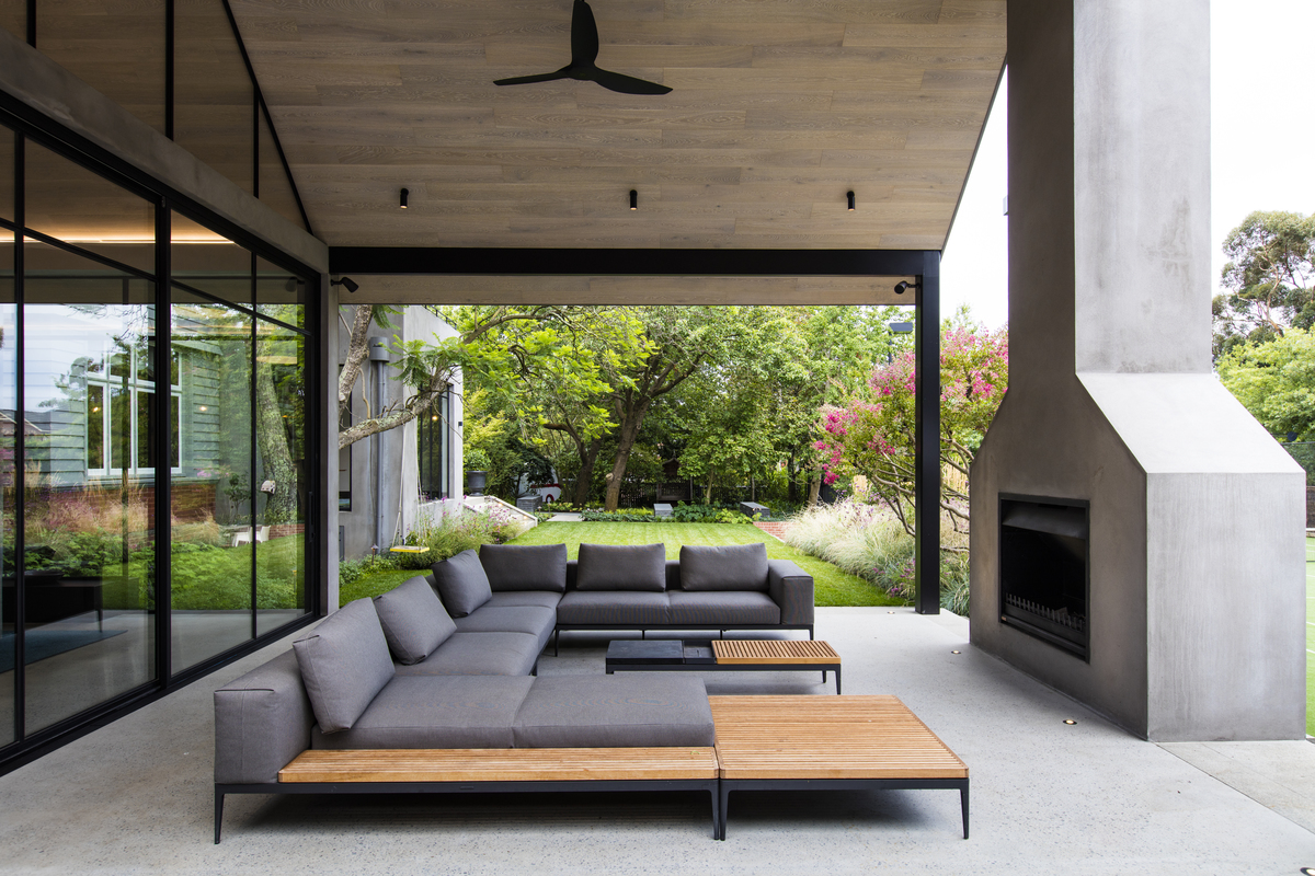 Camberwell Garden Project 1 | Design: Ian Barker Gardens | Images: Claire Takacs | Builtworks.com.au