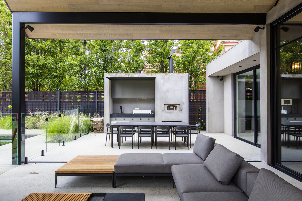 Camberwell Garden Project 1 | Design: Ian Barker Gardens | Images: Claire Takacs | Builtworks.com.au