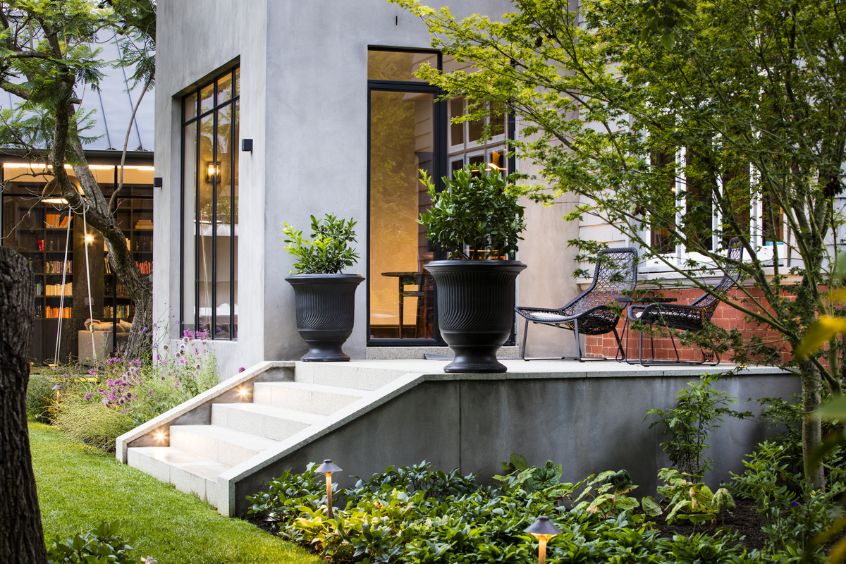 Camberwell Garden Project 1 | Design: Ian Barker Gardens | Images: Claire Takacs | Builtworks.com.au