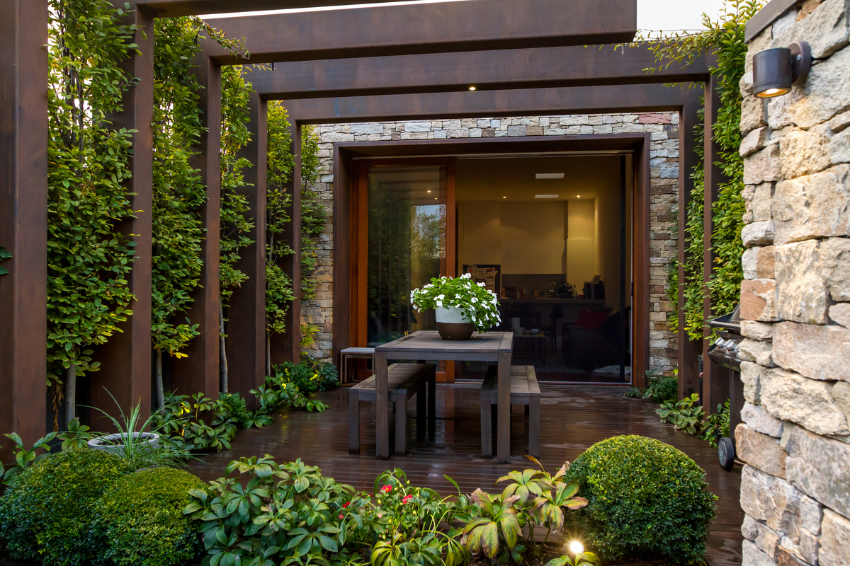 North Fitzroy Project  | Design: Ian Barker Gardens | Images: Erik Holt | Builtworks.com.au