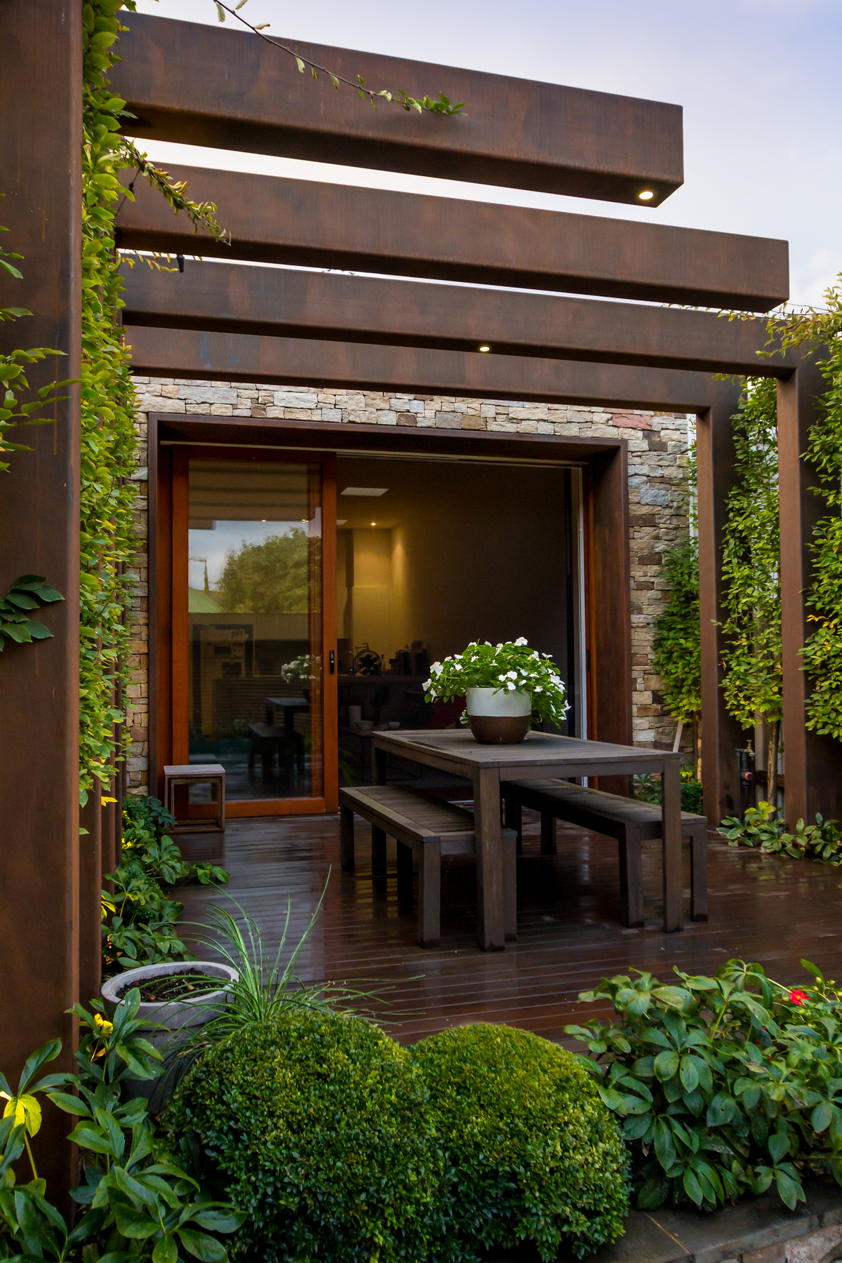 North Fitzroy Project  | Design: Ian Barker Gardens | Images: Erik Holt | Builtworks.com.au