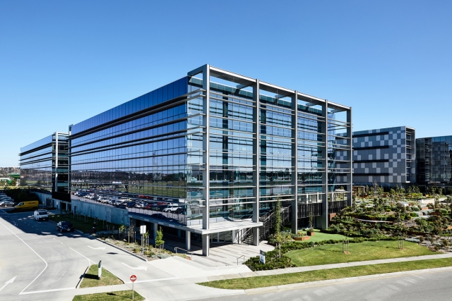 Caribbean Business Park, Stage 2 | Design: Peter Ryan Architects | Images: Alex Reinders | Builtworks.com.au
