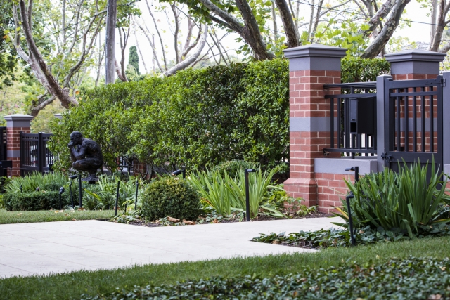 Glen Iris Project | Design: Ian Barker Gardens | Images: Claire Takacs | Builtworks.com.au