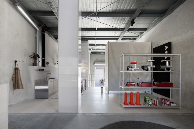 Marrickville Warehouse | Design: Adele McNab | Images: Ben Hosking Marrickville Warehouse | Design: Adele McNab | Images: Ben Hosking | Builtworks.com.au