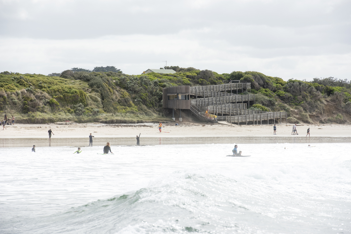 Smiths Beach Surf Life Saving Tower | Design: MRTN Architects and Tract Consultants | Images: Jesse Marlow | Builtworks.com.au