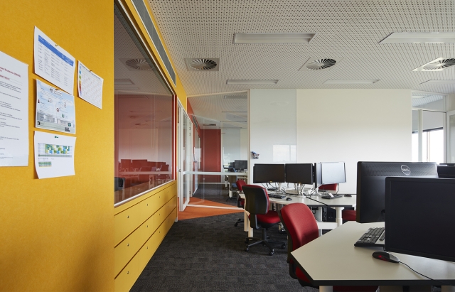 Bureau of Meteorology Training Centre | Design: Bourke and Bouteloup Architects | Images: Peter Bennetts Bureau of Meteorology Training Centre | Design: Bourke and Bouteloup Architects | Images: Peter Bennetts | Builtworks.com.au