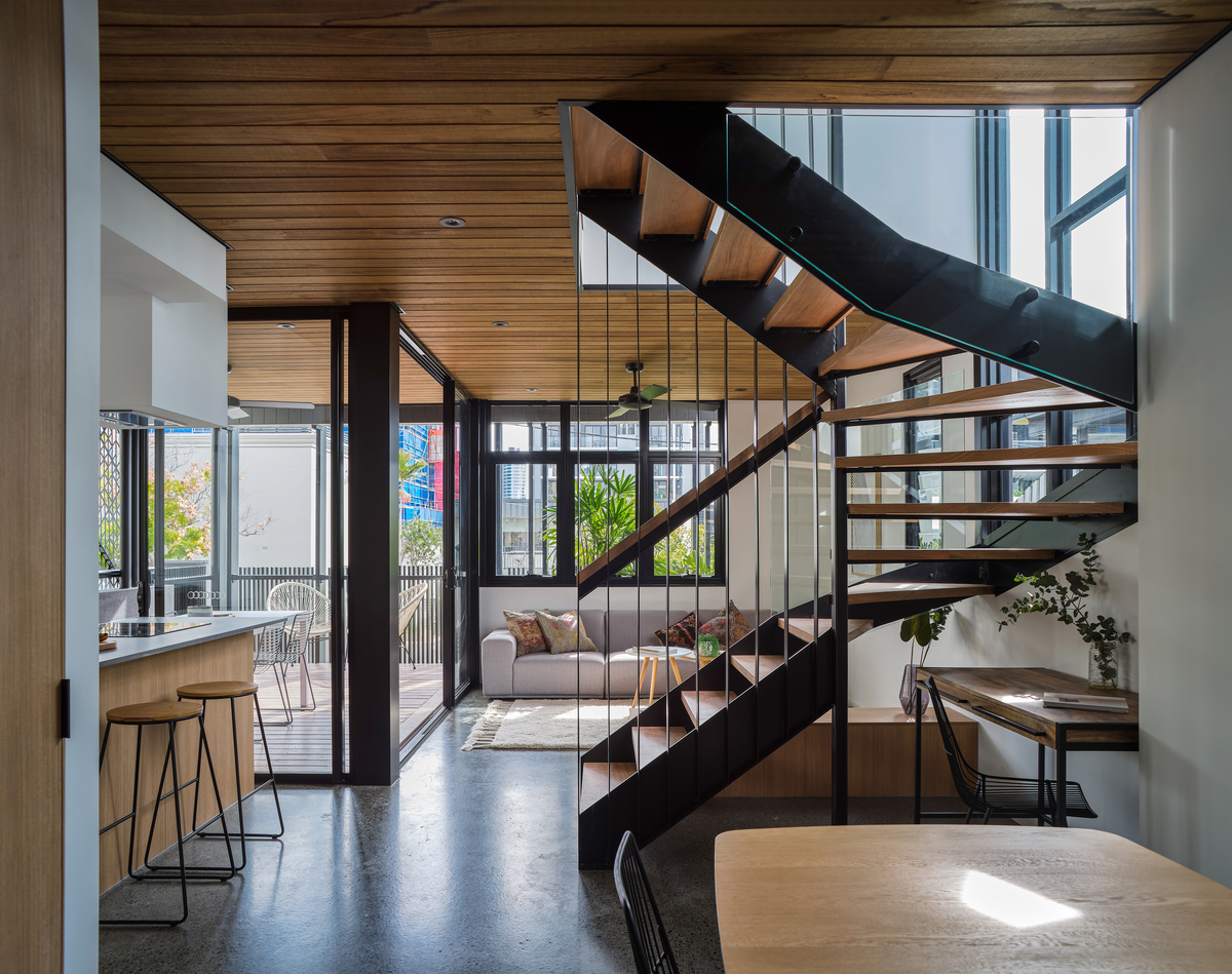 TRIO ON AMOS | Design: REFRESH*DESIGN  | Images: Andy MacPherson | Builtworks.com.au