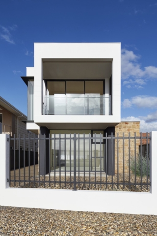 ALB/ | Design: Ply Architecture | Images: Sam Noonan ALB/ | Design: Ply Architecture | Images: Sam Noonan | Builtworks.com.au