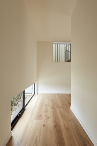 ALB/ | Design: Ply Architecture | Images: Sam Noonan ALB/ | Design: Ply Architecture | Images: Sam Noonan | Builtworks.com.au