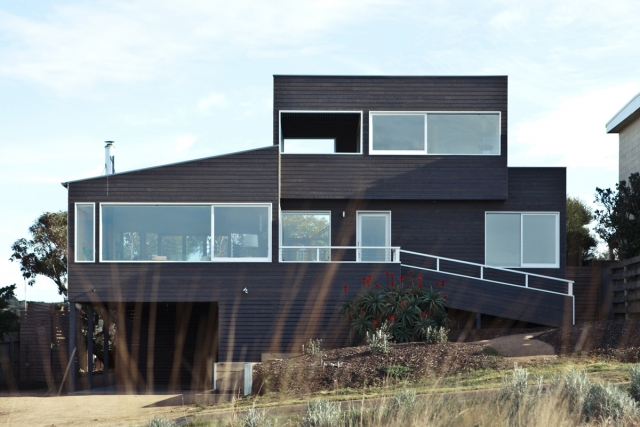 Boulevard Beach House | Design: Zen Architects | Images: Gorta Yuuki | Builtworks.com.au