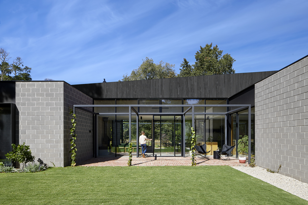 Kyneton House | Design: Moloney Architects | Images: Dave Kulesza | Builtworks.com.au