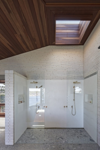 Bangalley | Design: Casey Brown Architecture | Images: Michael Nicholson and Charlie Baker Bangalley | Design: Casey Brown Architecture | Images: Michael Nicholson and Charlie Baker | Builtworks.com.au