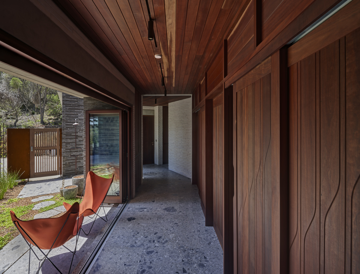 Bangalley | Design: Casey Brown Architecture | Images: Michael Nicholson and Charlie Baker | Builtworks.com.au