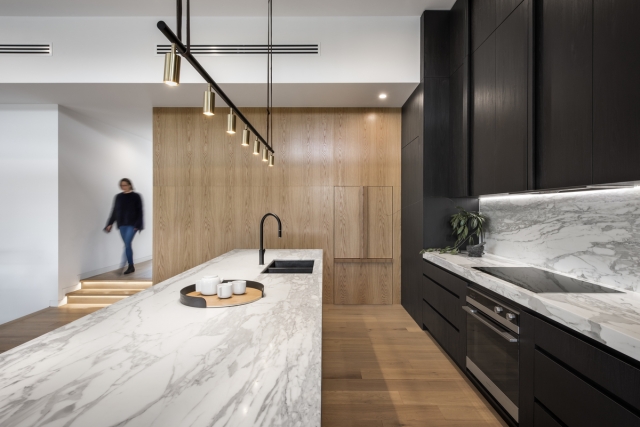 Hyde Park Residence | Design: Georgie Shepherd Interior Design | Images: David Sievers Hyde Park Residence | Design: Georgie Shepherd Interior Design | Images: David Sievers | Builtworks.com.au
