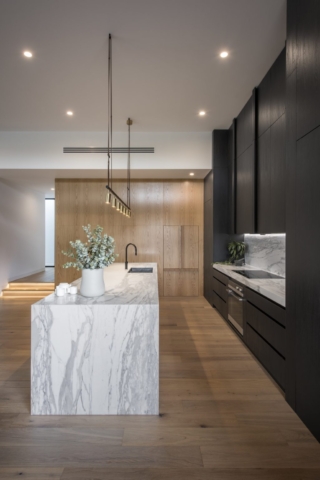Hyde Park Residence | Design: Georgie Shepherd Interior Design | Images: David Sievers Hyde Park Residence | Design: Georgie Shepherd Interior Design | Images: David Sievers | Builtworks.com.au