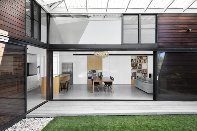 Mass & Void | Design: Sparks Architects | Images: Andrew Manson | Builtworks.com.au