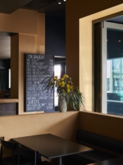 Daddy Long Legs | Design: Ohlo Studio | Images: Kristoffer Paulsen | Builtworks.com.au