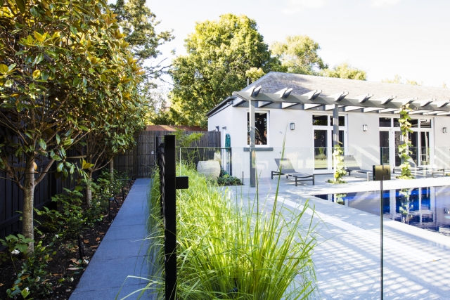 Camberwell Garden Project | Design: Ian Barker Gardens | Images: Claire Takacs | Builtworks.com.au