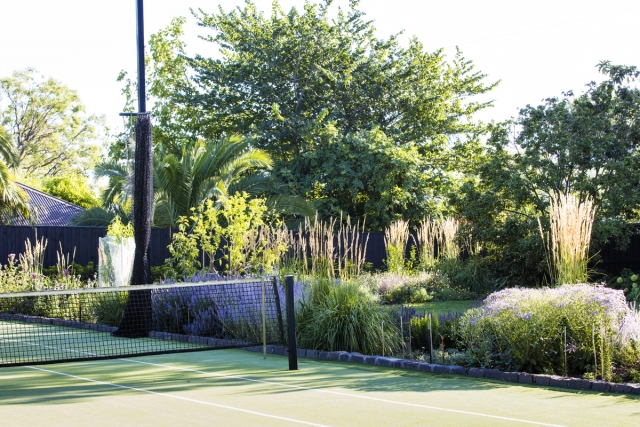 Camberwell Garden Project | Design: Ian Barker Gardens | Images: Claire Takacs | Builtworks.com.au