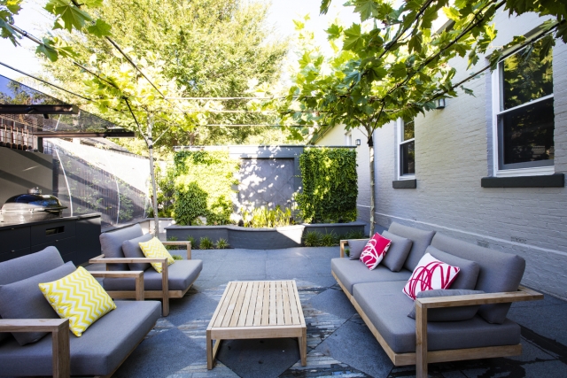 Camberwell Garden Project | Design: Ian Barker Gardens | Images: Claire Takacs | Builtworks.com.au