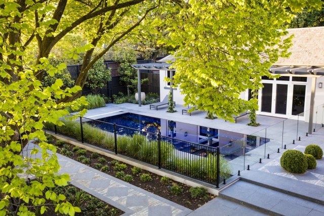 Camberwell Garden Project | Design: Ian Barker Gardens | Images: Claire Takacs | Builtworks.com.au