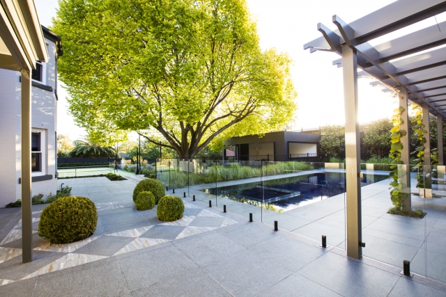 Camberwell Garden Project | Design: Ian Barker Gardens | Images: Claire Takacs | Builtworks.com.au