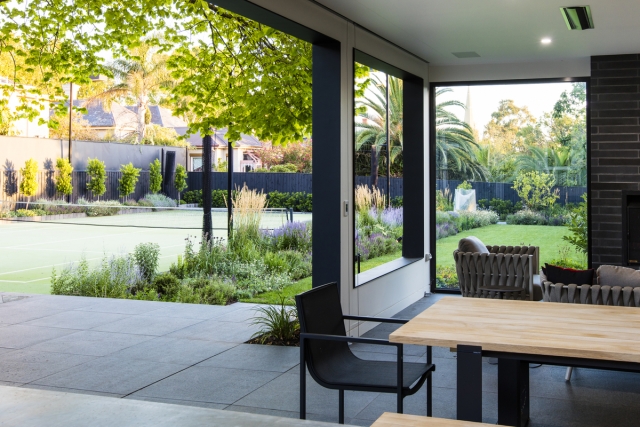 Camberwell Garden Project | Design: Ian Barker Gardens | Images: Claire Takacs | Builtworks.com.au