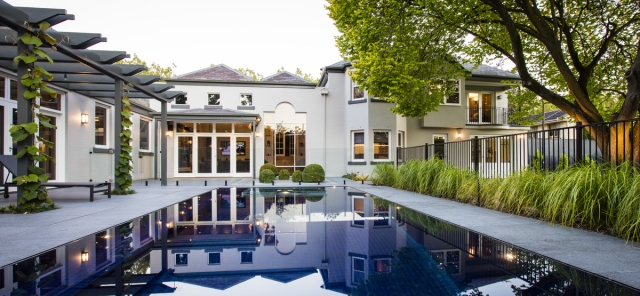 Camberwell Garden Project | Design: Ian Barker Gardens | Images: Claire Takacs | Builtworks.com.au