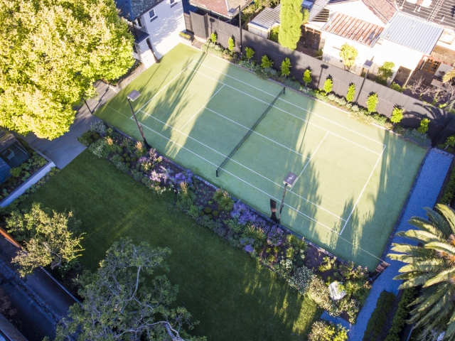 Camberwell Garden Project | Design: Ian Barker Gardens | Images: Claire Takacs | Builtworks.com.au