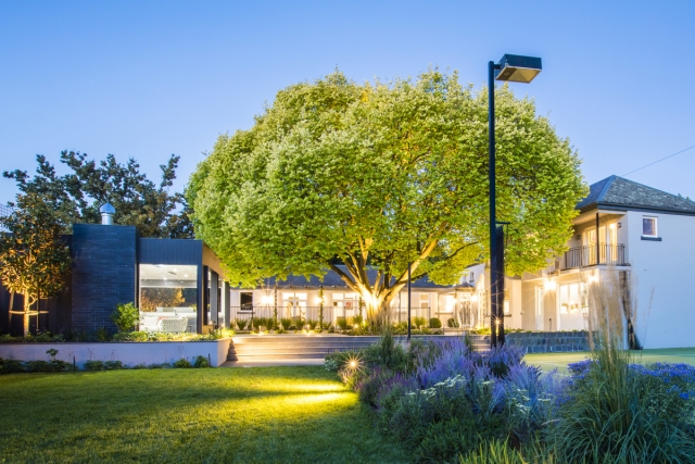 Camberwell Garden Project | Design: Ian Barker Gardens | Images: Claire Takacs | Builtworks.com.au