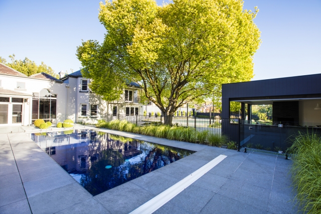 Camberwell Garden Project | Design: Ian Barker Gardens | Images: Claire Takacs | Builtworks.com.au