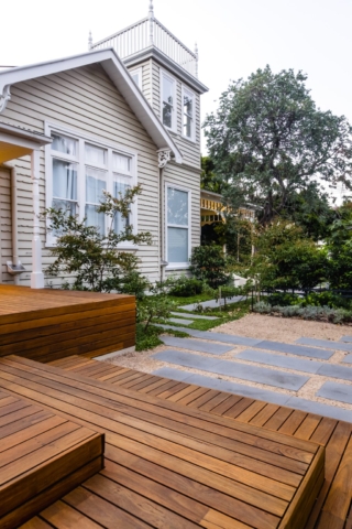 Sandringham Garden Project | Design: Ian Barker Gardens | Images: Erik Holt | Builtworks.com.au