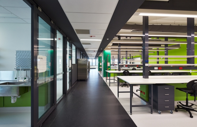 Victorian Comprehensive Cancer Centre | Design: DesignInc, McBride Charles Ryan, Silver Thomas Hanley | Images: Peter Bennetts | Builtworks.com.au