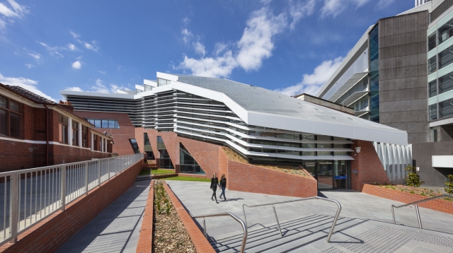 Bio21 Institute Nancy Millis Building | Design: DesignInc | Images: Dianna Snapeu Bio21 Institute Nancy Millis Building | Design: DesignInc | Images: Dianna Snape | Builtworks.com.au